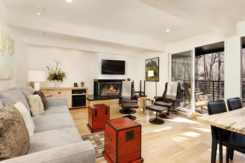 Chateau Roaring Fork Unit 25, Contemporary Condo With River Views, Close To Town Aspen Exterior foto
